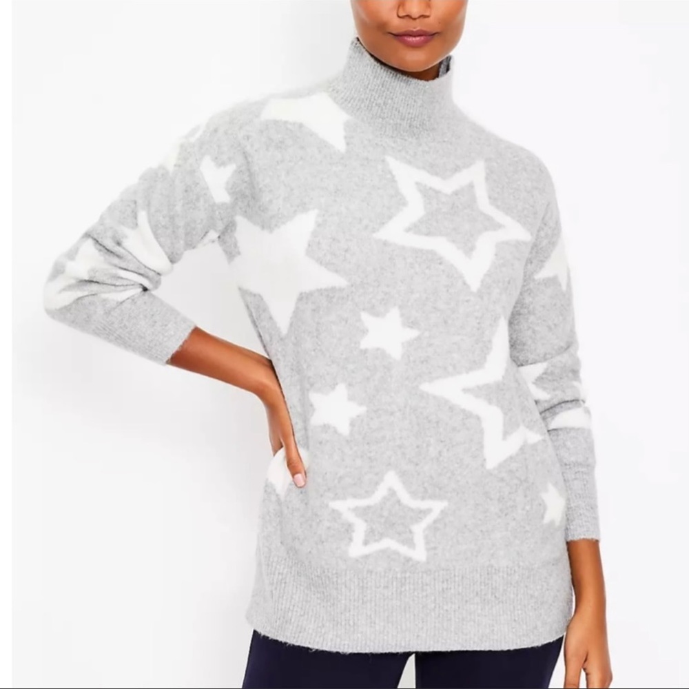 Lou & Grey Gray and White Mock Neck Star Print Sweater